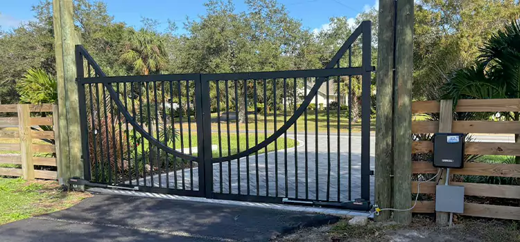 Why Choose Us for Your Automatic Gate Needs in Plateau-Mont-Royal, QC?